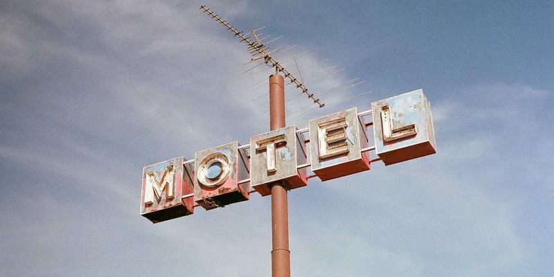 高功率光纤激光器发展趋势：国产化突破与核心技术挑战